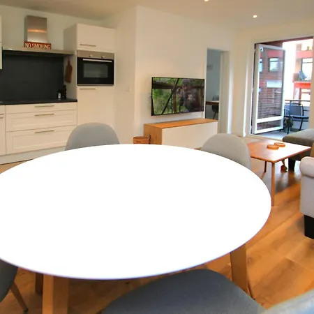 Apartment Sandwall 60, Whg 12, Huus In Lee
